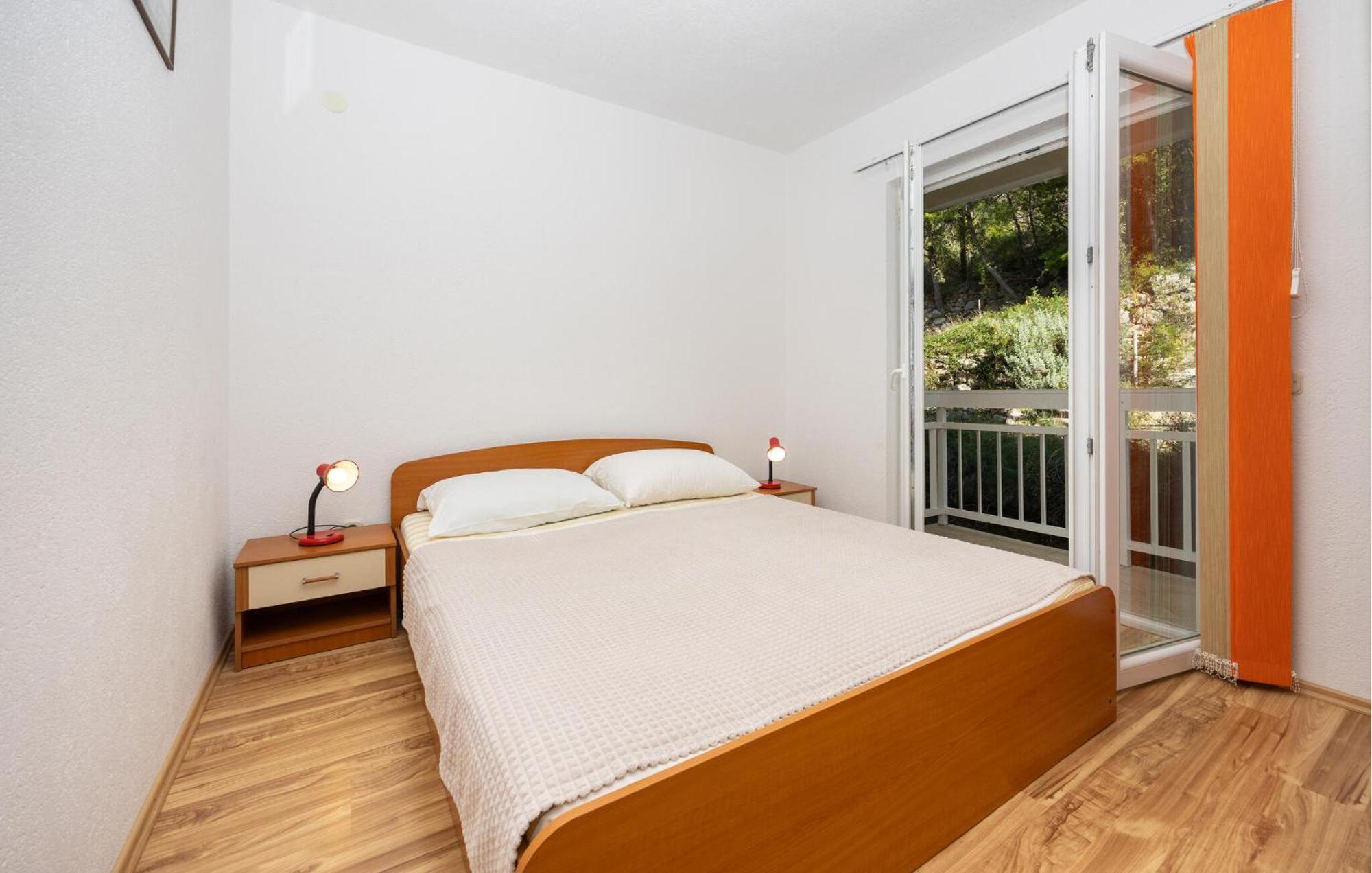 1 Bedroom Awesome Apartment In Lokva Rogoznica Exterior foto